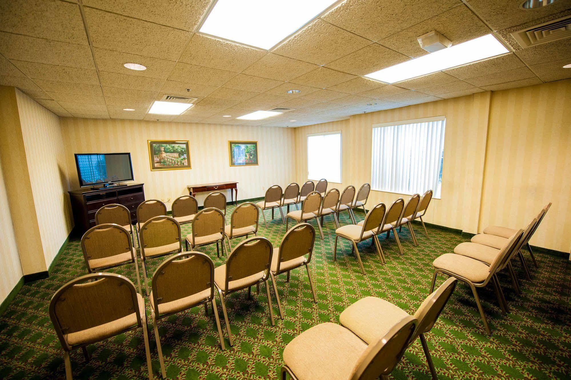 Greystone Inn & Suites Vance Kültér fotó