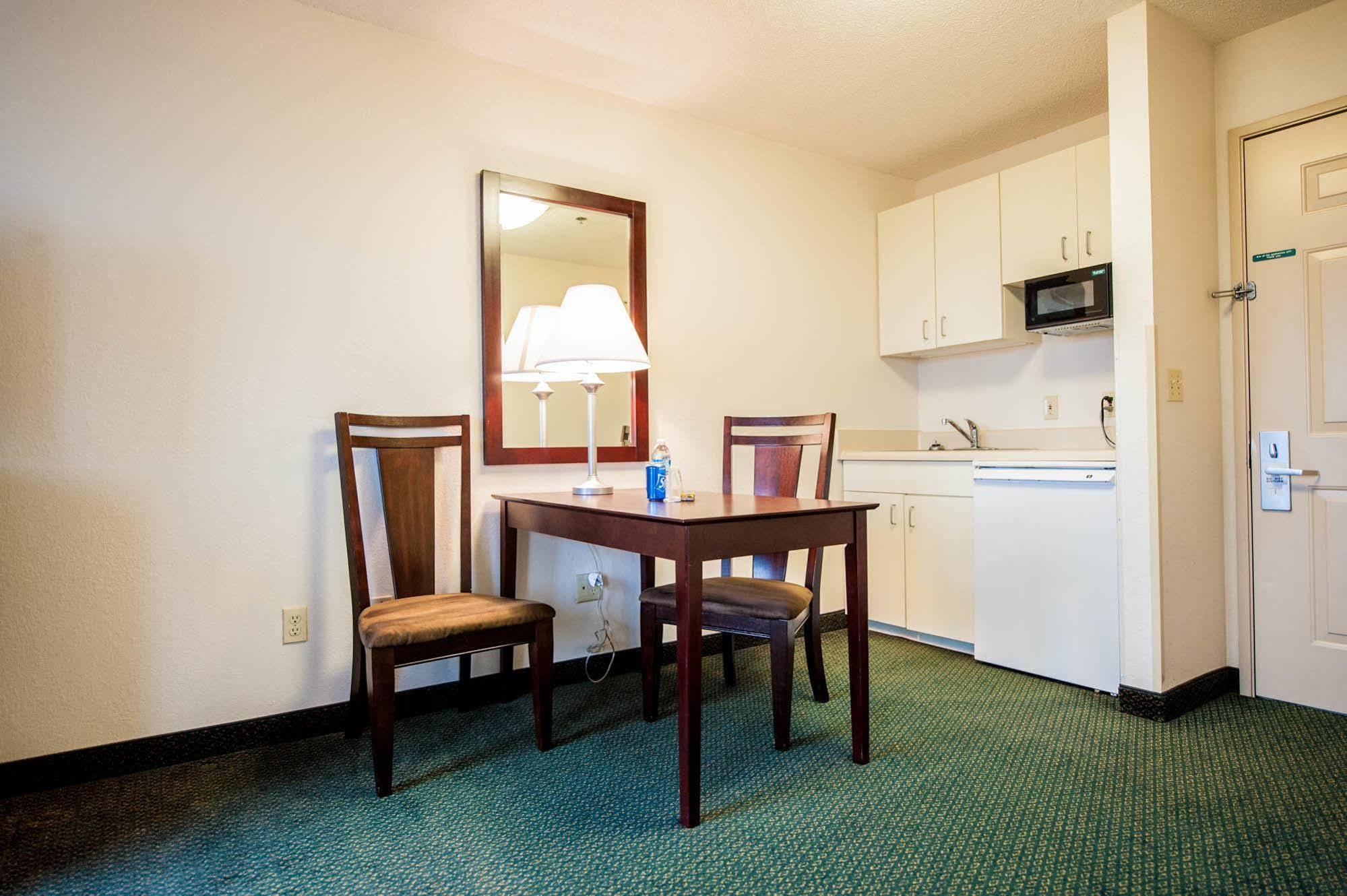 Greystone Inn & Suites Vance Kültér fotó