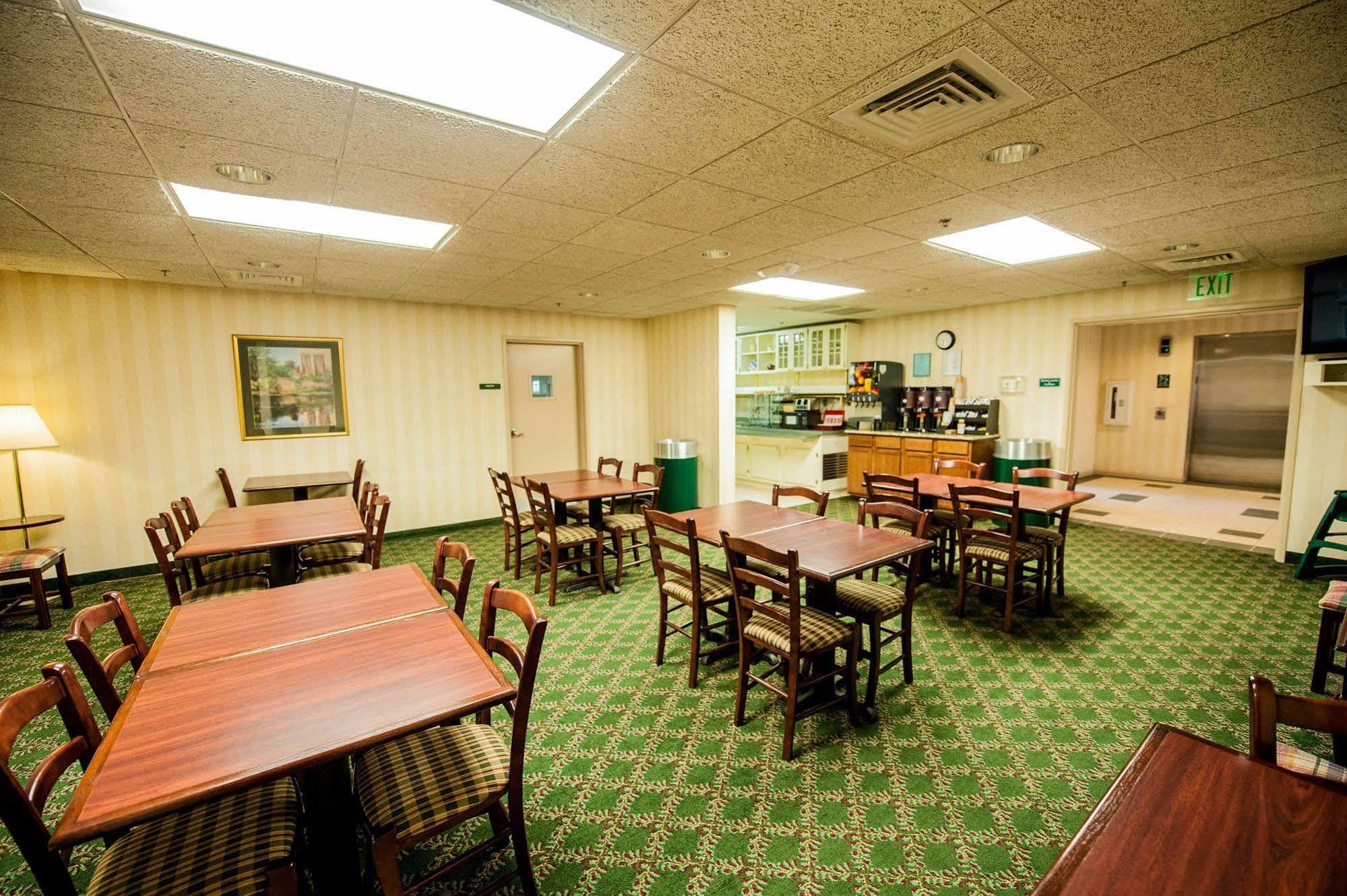 Greystone Inn & Suites Vance Kültér fotó